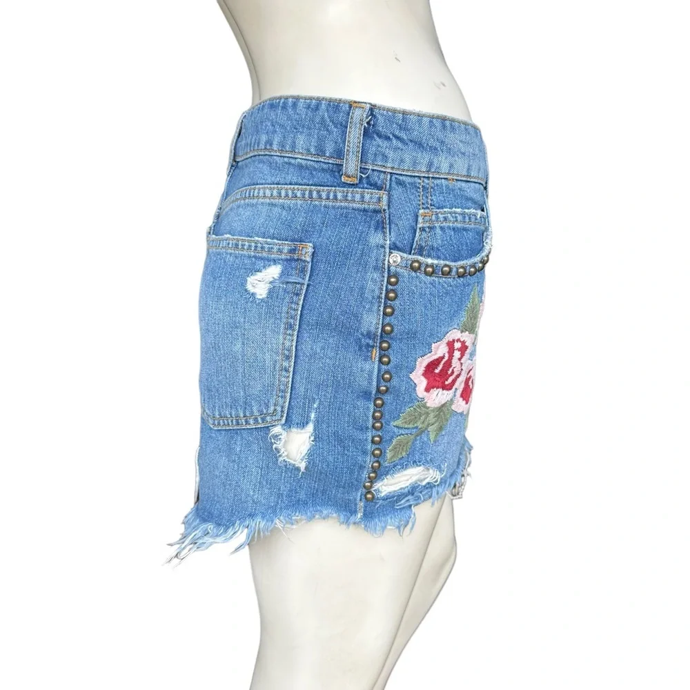 Free People Medium Wash Denim Studded Distressed Floral Mini Skirt Size 26
